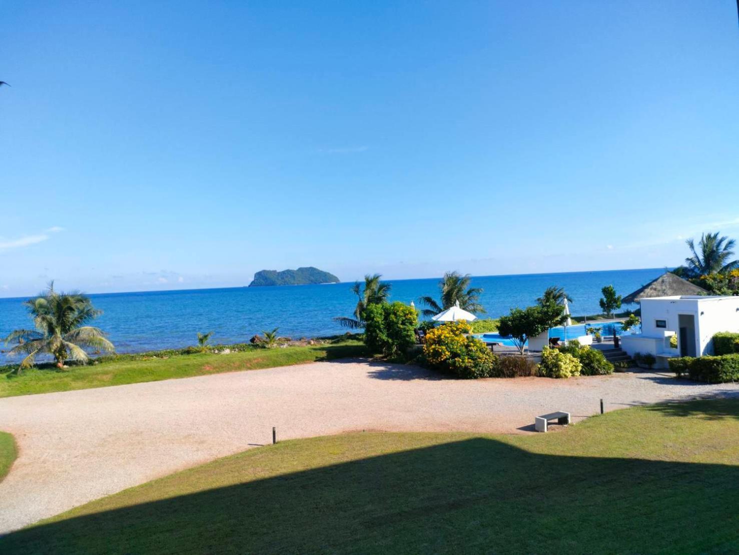 The Beach Resort & Residence - Sha Plus Pathiu Bagian luar foto