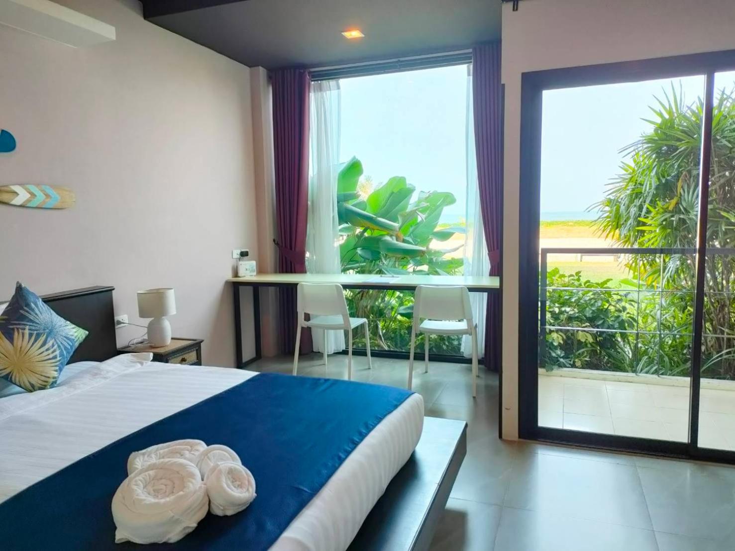 The Beach Resort & Residence - Sha Plus Pathiu Bagian luar foto