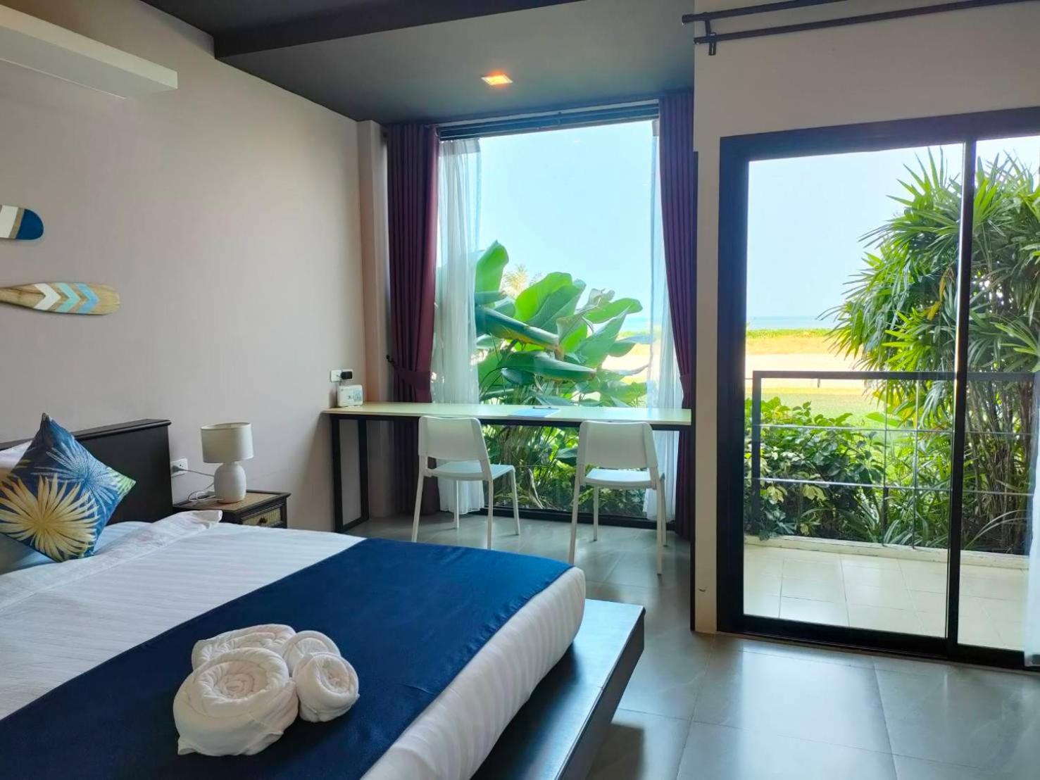The Beach Resort & Residence - Sha Plus Pathiu Bagian luar foto