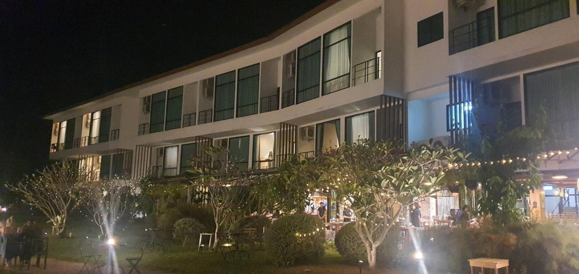 The Beach Resort & Residence - Sha Plus Pathiu Bagian luar foto