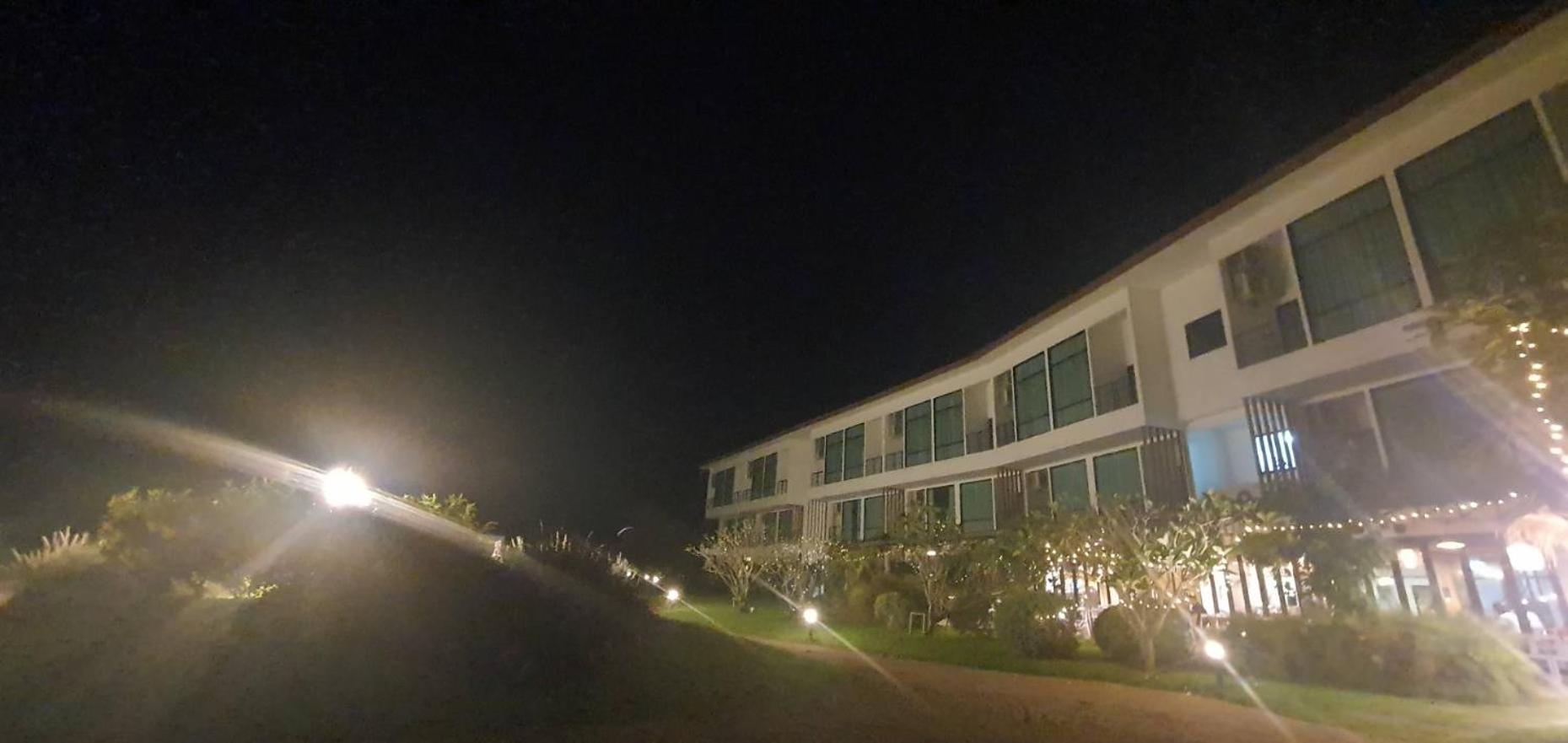 The Beach Resort & Residence - Sha Plus Pathiu Bagian luar foto