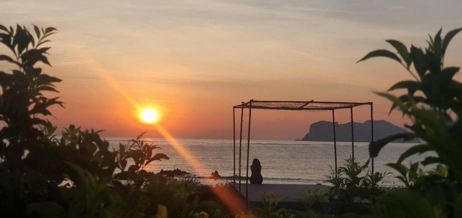 The Beach Resort & Residence - Sha Plus Pathiu Bagian luar foto
